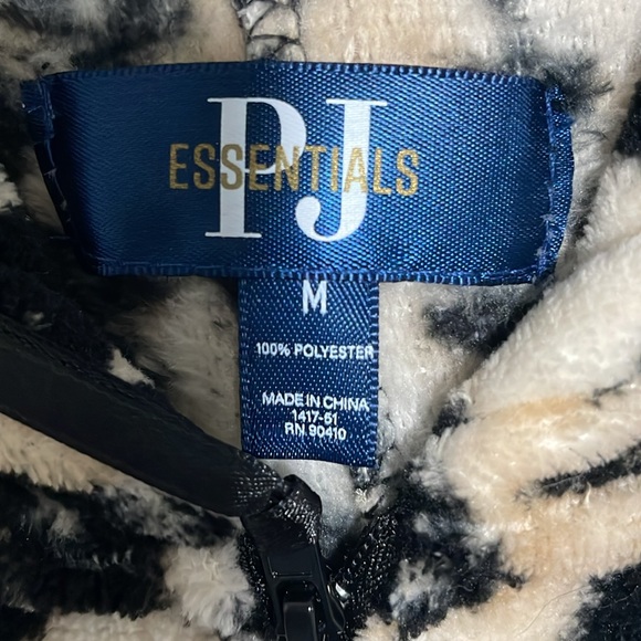 PJ Essentials leopard cat hooded onesie nwt pajamas lounging outfit - Picture 5 of 6